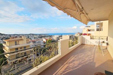 ΒΟΥΛΑ (Καλυμνιώτικα), Διαμπερές διαμέρισμα με θέα θάλασσα