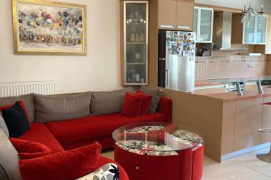 ΓΛΥΦΑΔΑ (Άνω), Οροφοδιαμέρισμα 89τ.μ, σε πολύ βολικό σημείο