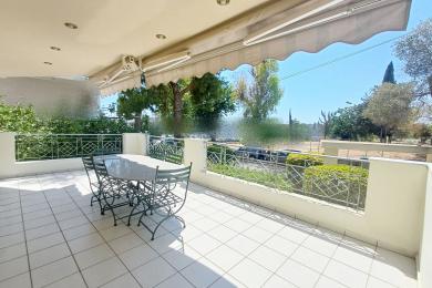 ΑΛΙΜΟΣ (Τράχωνες), Αξιόλογο διαμέρισμα με μεγάλη βεράντα